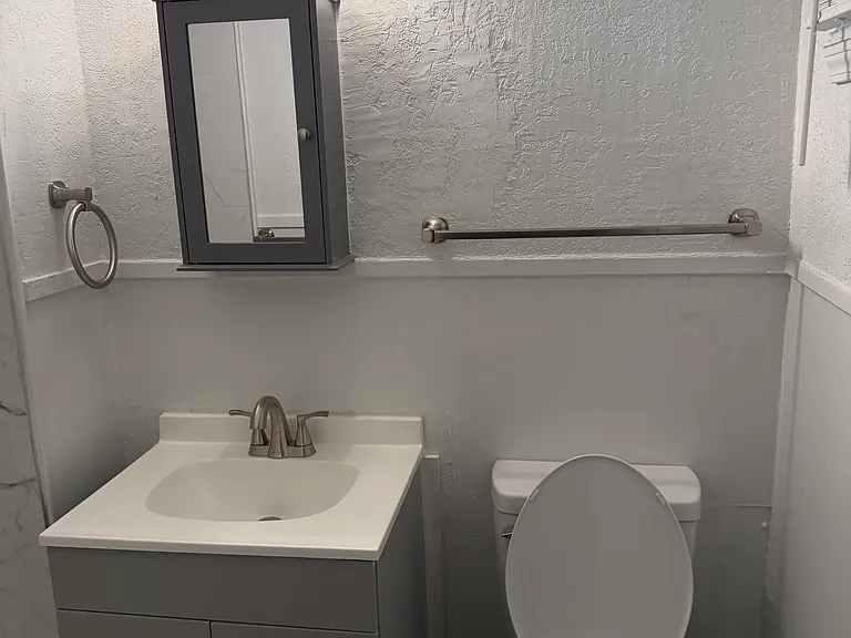 7414 Westlyn Dr — Photo 12