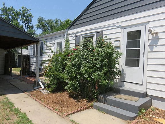 South side of house at 2911 Benton Street.