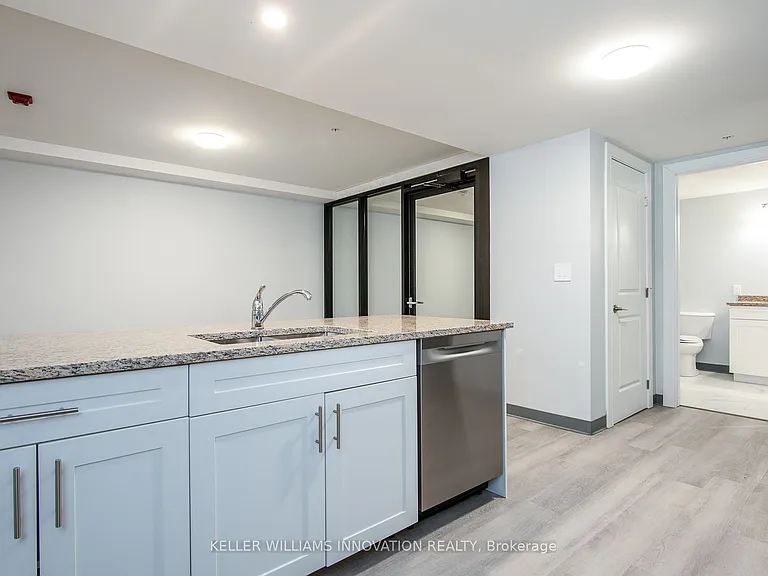 10 Queen St #2 — Photo 14
