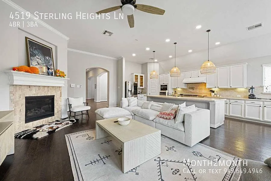 Photo 2 of 42 - 4519 Sterling Heights Ln - Sugar Land, TX Building Photo - 4519 Sterling Heights Ln