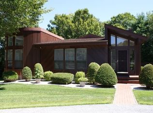 17 Founders Path, Baiting Hollow, NY 11933