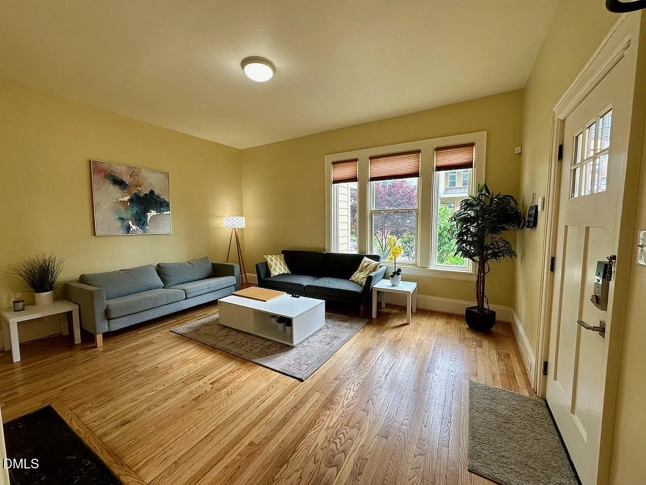 2 bed, 2.0 bath, 1338 sqft, $2,000 — Photo 3