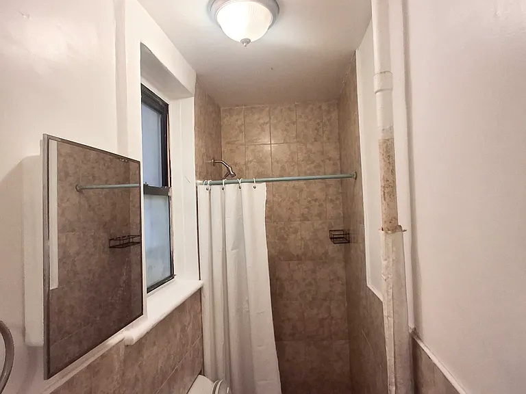 170 E 205th St #3 — Photo 7