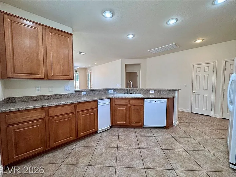 5193 Pensier St — Photo 17