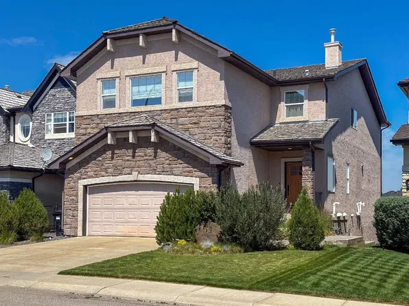 54 S Royal Rdg, Calgary, AB T3G 5Z3