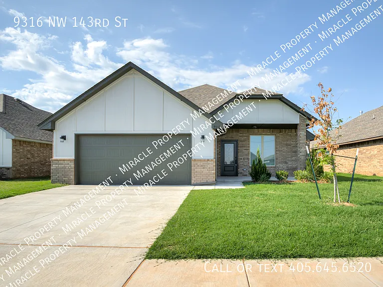 9316 NW 143rd St — Photo 5