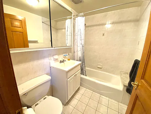 Rented by Street Realty Brokerage LLC | media 13