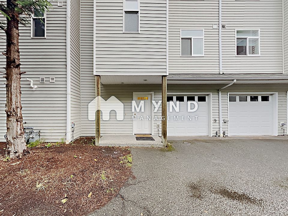 1st image of 11326 25th Ave NE APT B