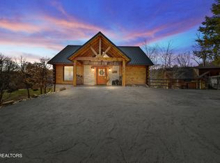 2307 Wild Heron Way, Sevierville, TN 37862