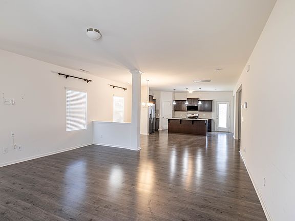 702 yorkshire dr-8 - Copy_10112023