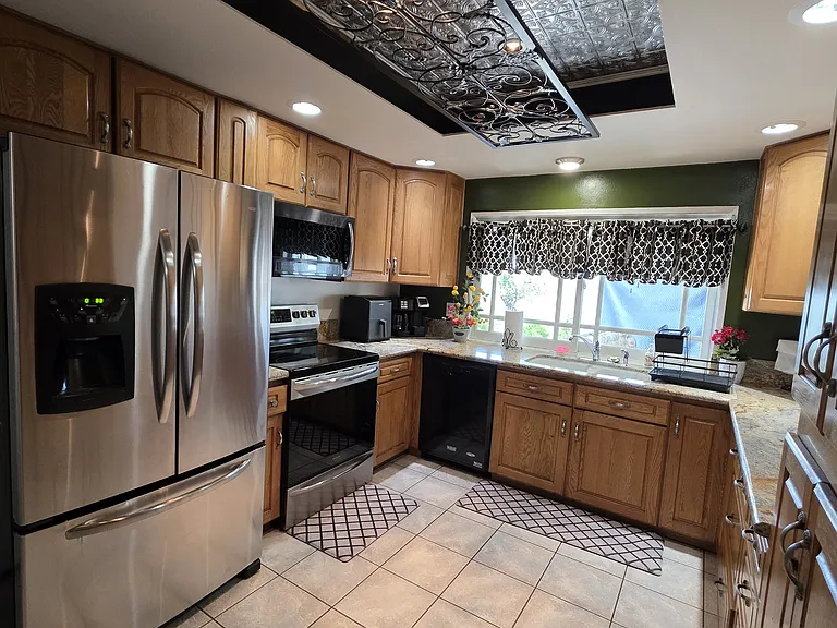 3154 Valaria Dr — Photo 10