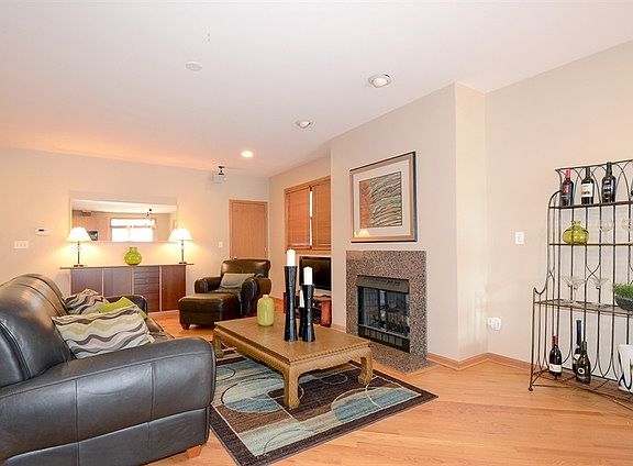 4th image of 917 N Honore St #1N