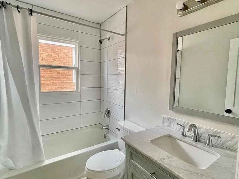 1314 N McDowell St #800 — Photo 11