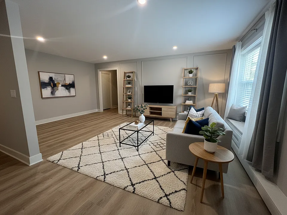 36 W Montgomery Ave #101