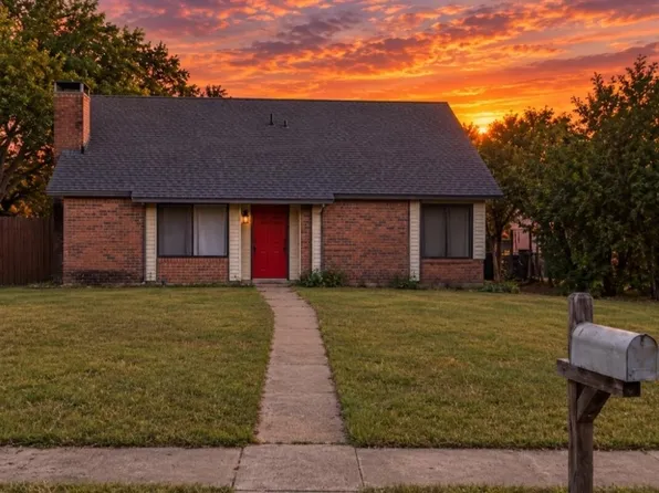 2926 Bonanza Ln, Garland, TX 75042