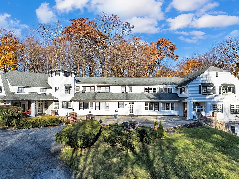 35 Morningside Dr #1A