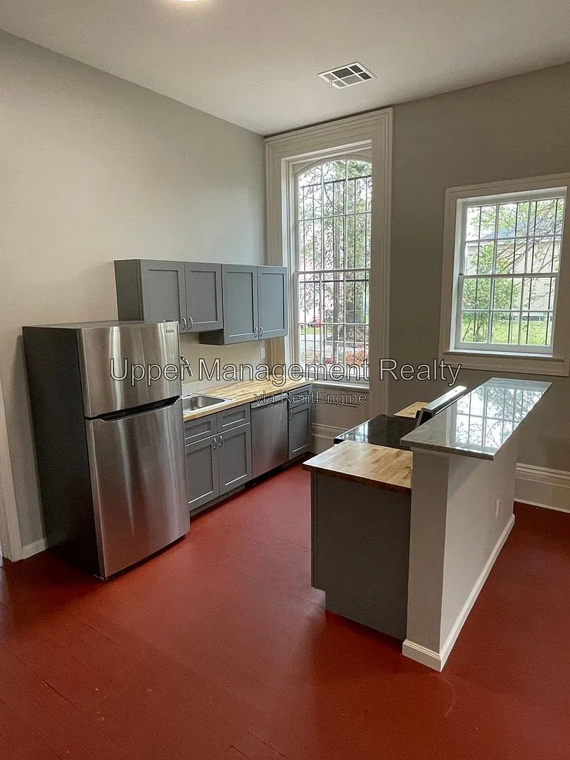 5 Baronne St — Photo 1