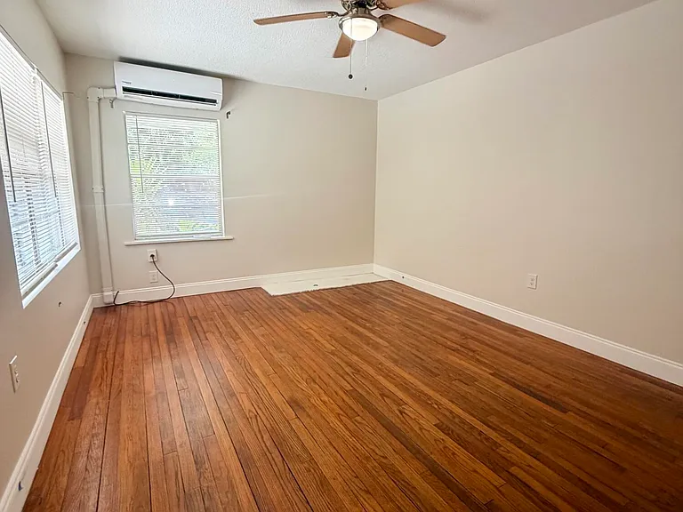 338 Elm St — Photo 11