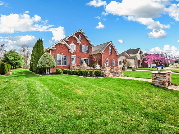 3rd image of 3266 Quincy Ln