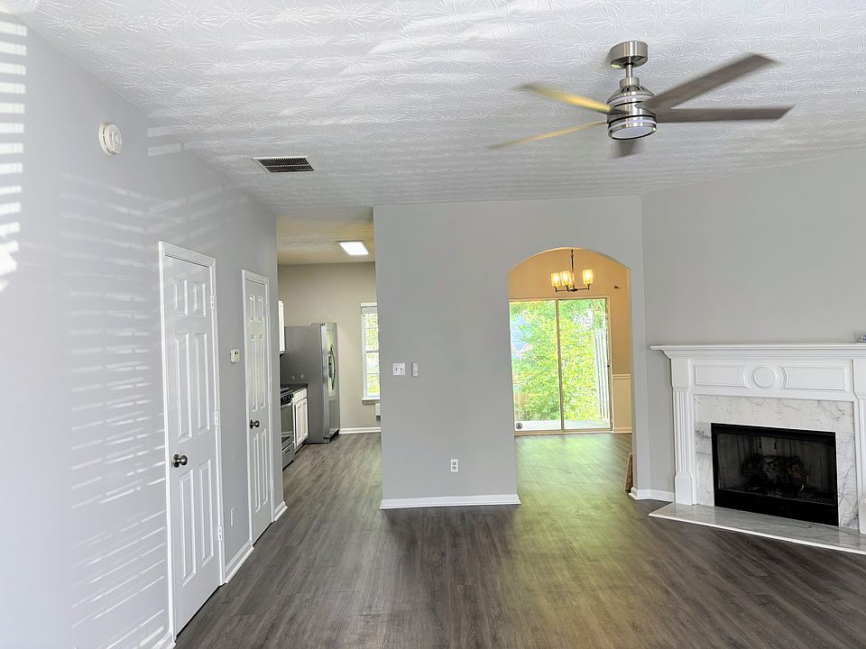 1st image of 655 Kenridge Dr