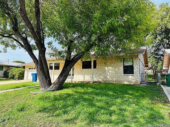 3rd image of 807 NORTHSTAR DR