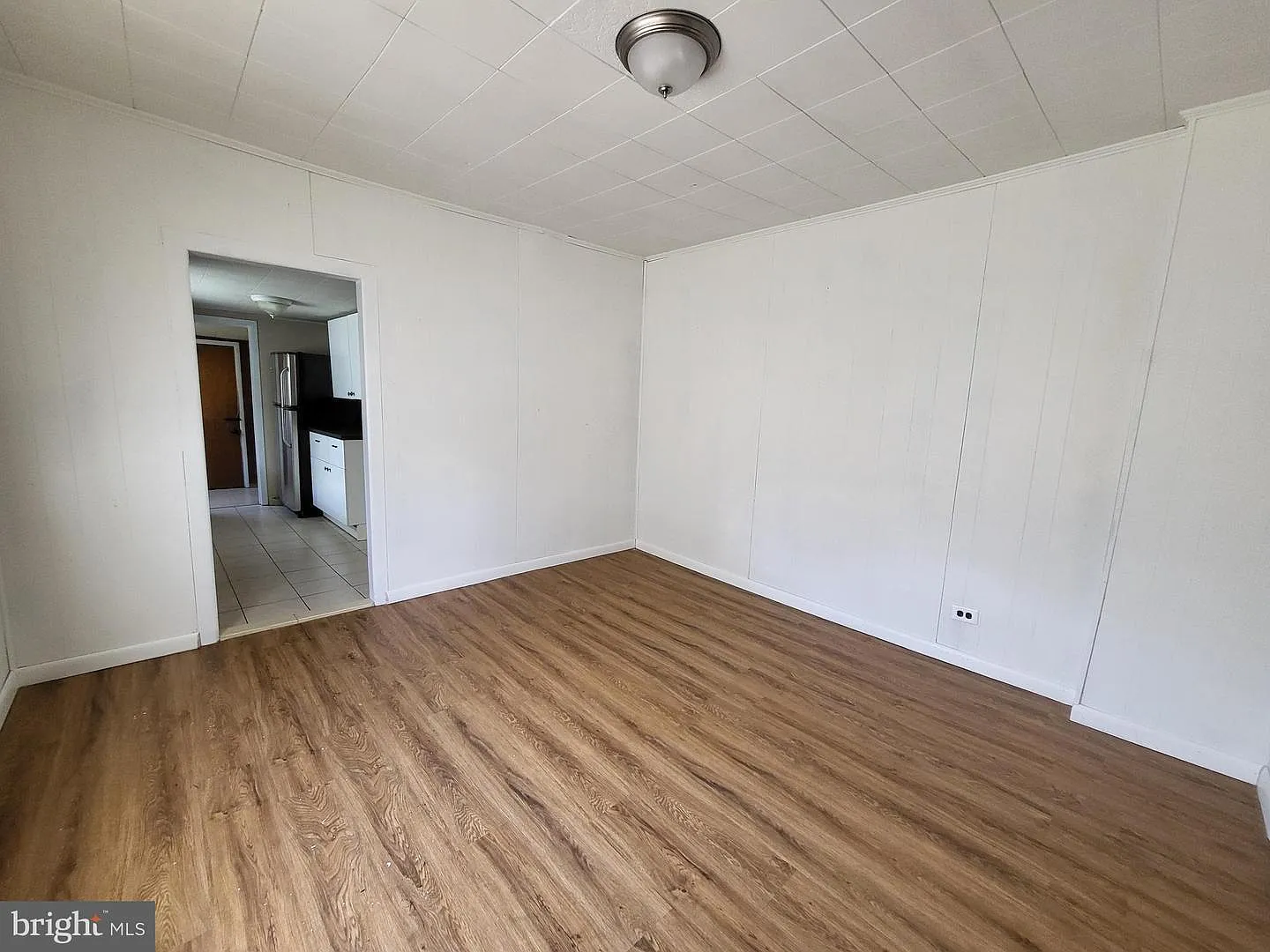 130 Oxford Avenue — Photo 3