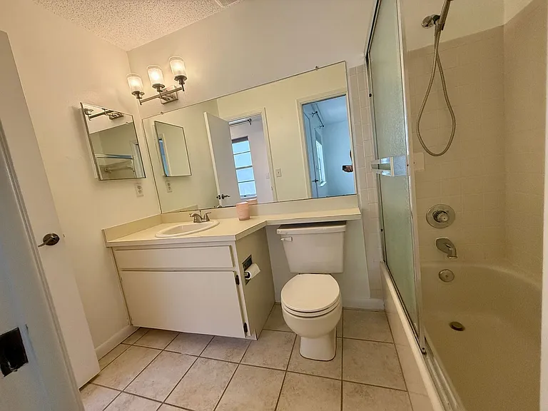 476 Santa Cruz Pl NE #F — Photo 16