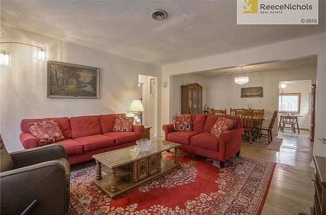 Large living room / Open Dining area with hardwoods