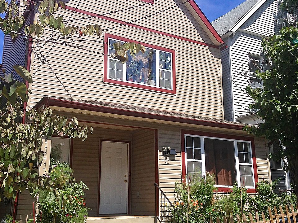 1st image of 211 Benziger Ave #A