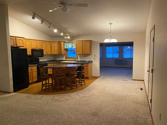 3rd image of 801 Donna Ave