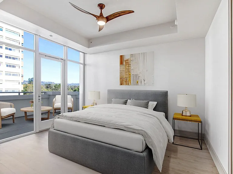 Wilshire Victoria Westwood Apartments — Photo 10