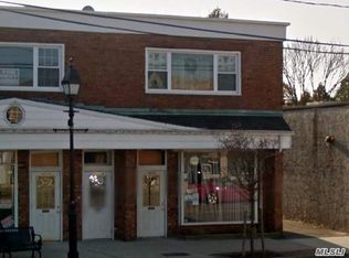 310 Ocean Ave, Massapequa, NY 11758