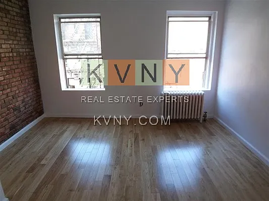 Rented by KVNY Soho | media 26