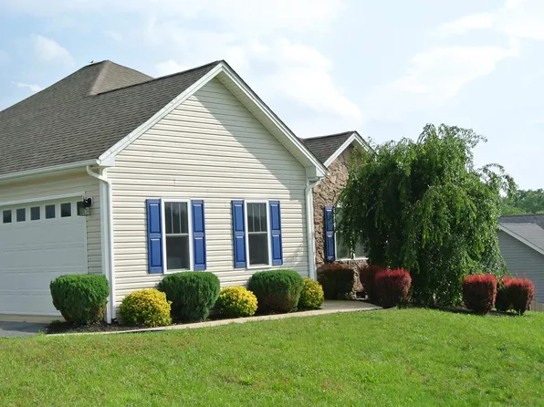 355 Thoroughbred Cir, Lexington, VA 24450