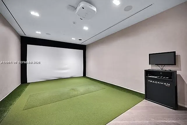 Gran Paraiso Condo — Photo 3