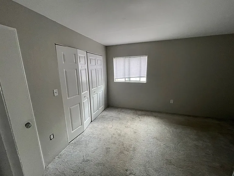 1917 Maravilla Ave #36 — Photo 9