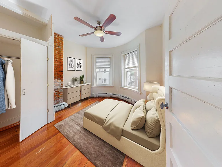 3 Mark St #2 — Photo 10