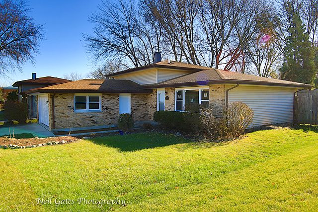 1st image of 741 Evergreen Ln