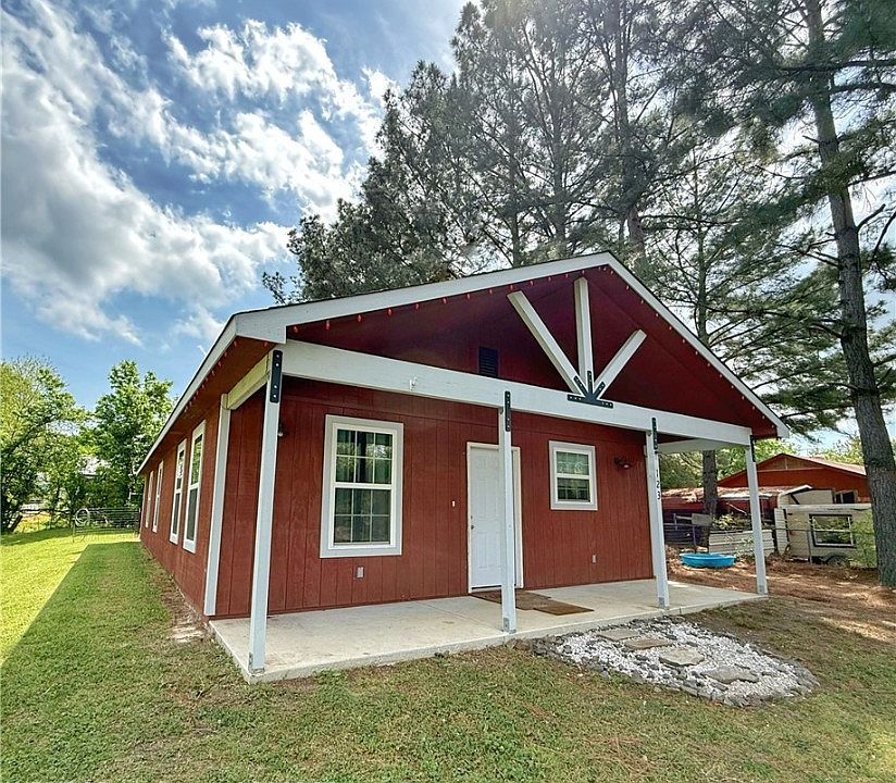 1st image of 123 Julie Dr