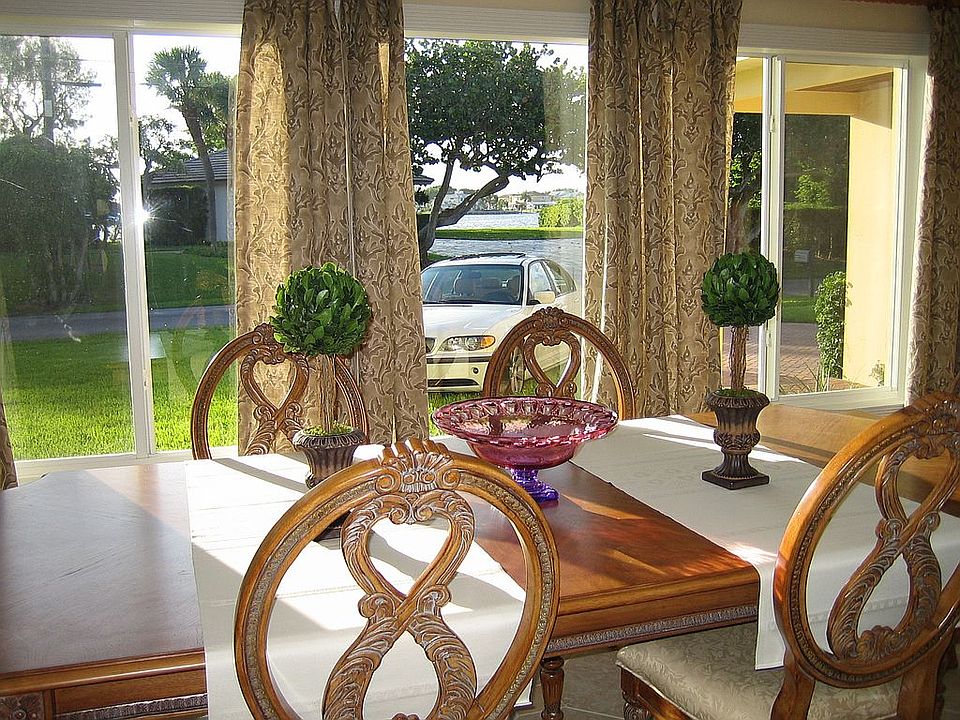 Dining w partial water view