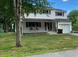 6 James Dr, Saratoga Springs, NY 12866