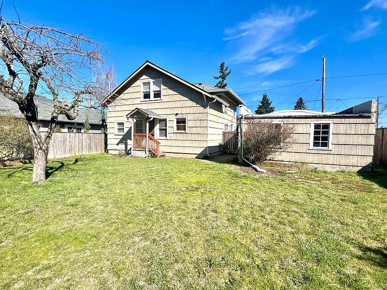 8421 N Fiske Ave — Photo 32