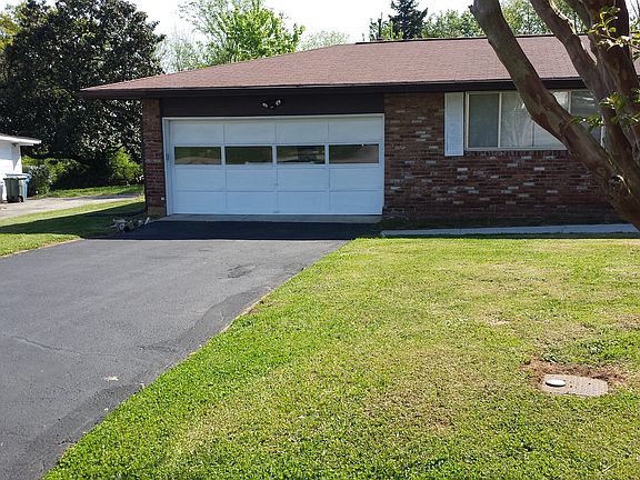 2nd image of 6204 Laguana Dr