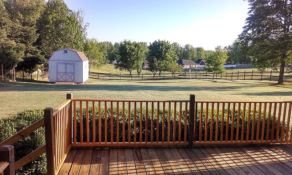 2nd image of 48 Ridgeway Ln