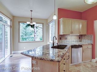 2515 SW Abigail Ct, Portland, OR 97219