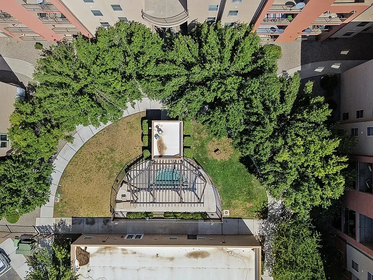 La Terraza Senior Apartments — Photo 18