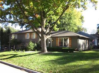 5603 Maple St, Mission, KS 66202