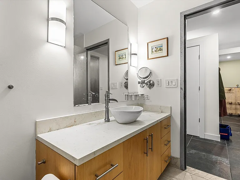1313 Washington St #204 — Photo 13