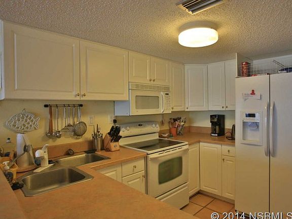 3rd image of 4831 Saxon Dr #201&202