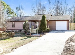 6322 Garden Ln, Flowery Branch, GA 30542